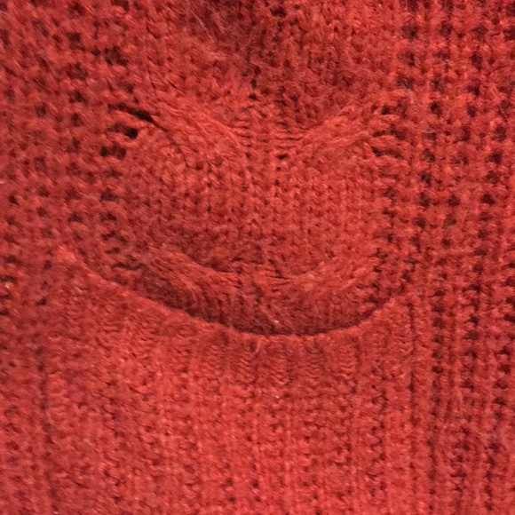 Comfy sweater! - Picture 2 of 2